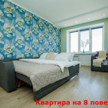 4 метра над уровнем неба Сеть апартаментов Alex Apartments в центре Бесконтактное заселение 24-7 Полтава Екстер'єр фото