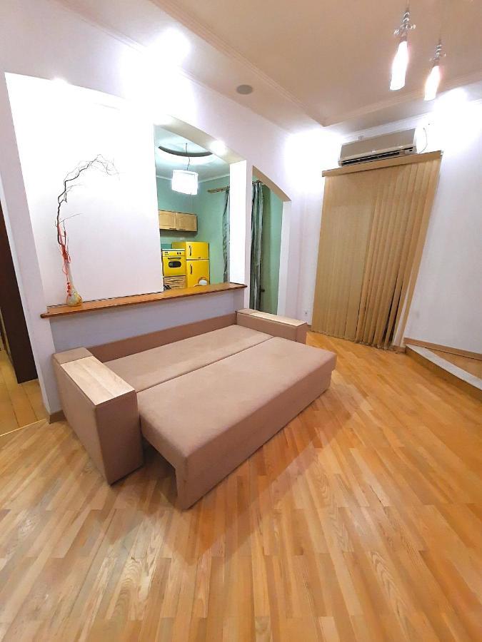 4 метра над уровнем неба Сеть апартаментов Alex Apartments в центре Бесконтактное заселение 24-7 Полтава Екстер'єр фото